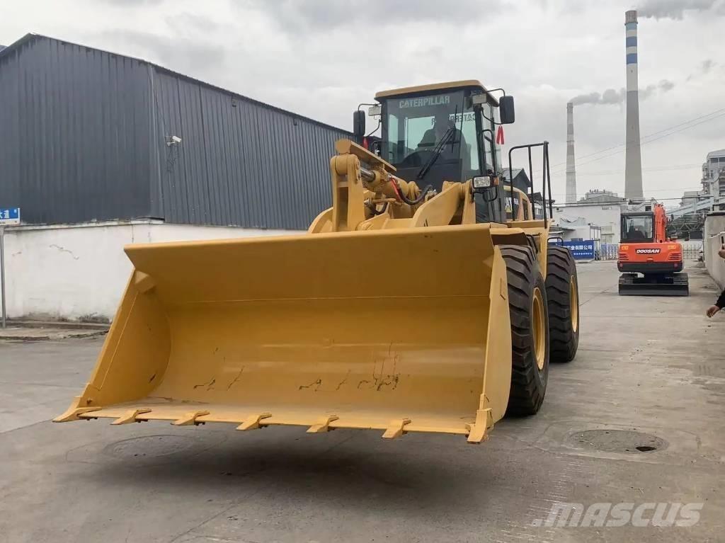 CAT 966H Iekrāvēji uz riteņiem