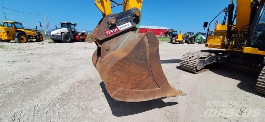 JCB 220X LC Kāpurķēžu ekskavatori