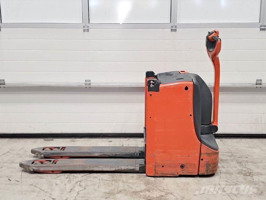 Linde T16L Zemie palešu pacēlāji