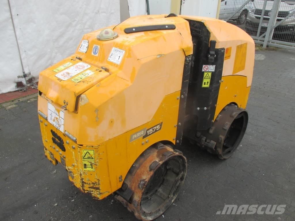 Ammann ARR 1575 Divvalču grunts veltņi