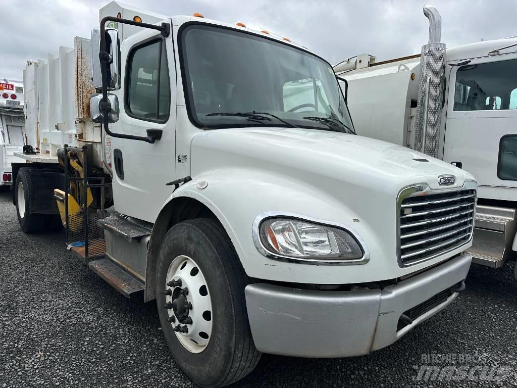 Freightliner M2 Atkritumu izvešanas transports