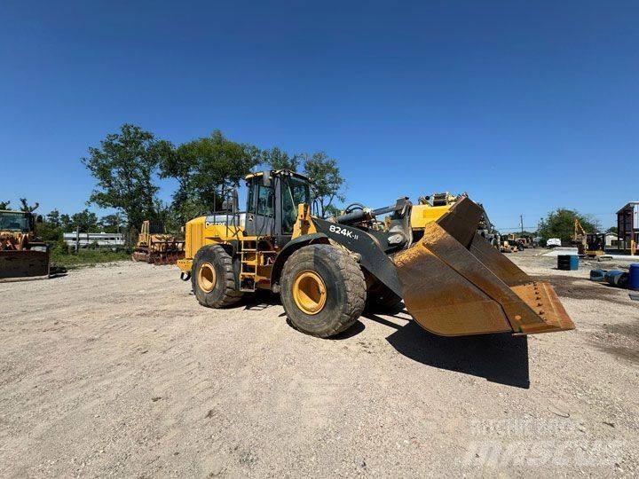 John Deere 824K-II Iekrāvēji uz riteņiem