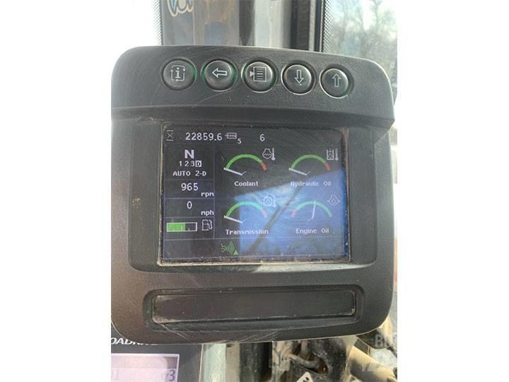 John Deere 824K-II Iekrāvēji uz riteņiem