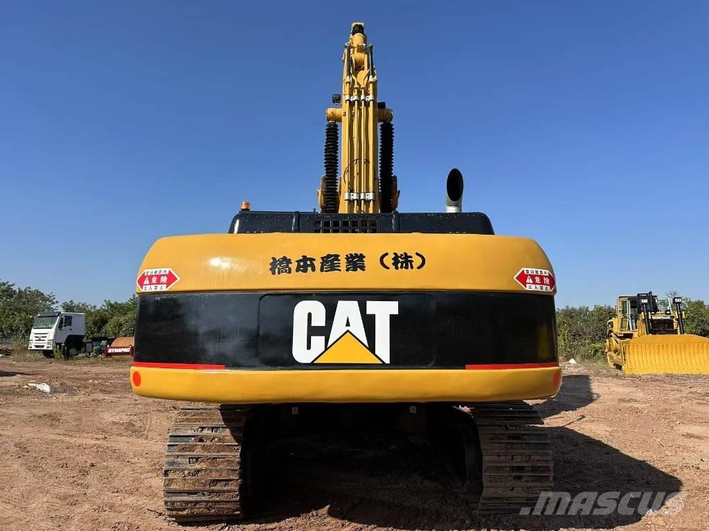 CAT 330 CL Kāpurķēžu ekskavatori