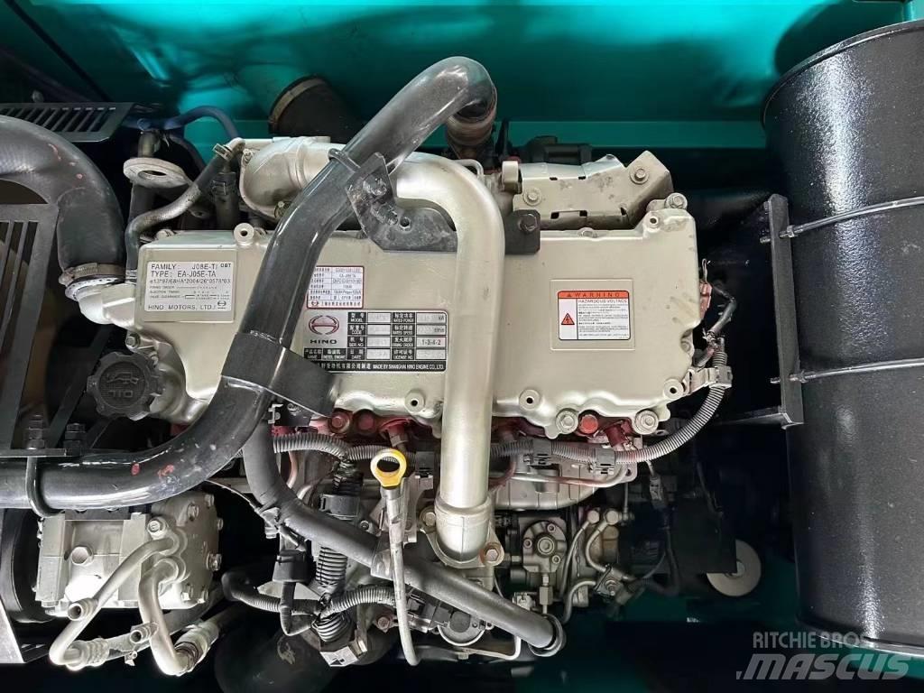 Kobelco SK200 Kāpurķēžu ekskavatori