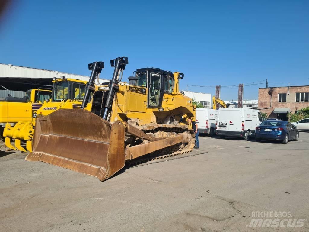CAT D8R Kāpurķēžu buldozeri