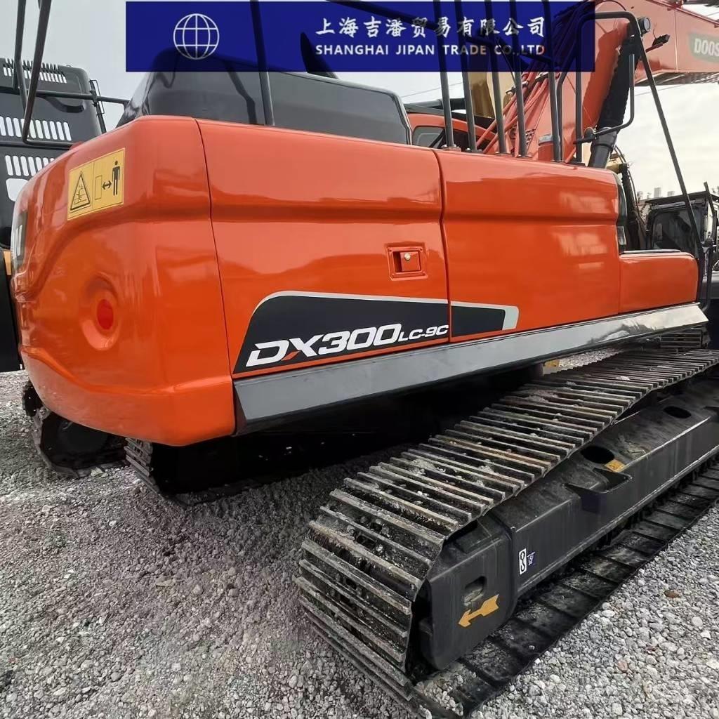Doosan DX 300 LC Kāpurķēžu ekskavatori