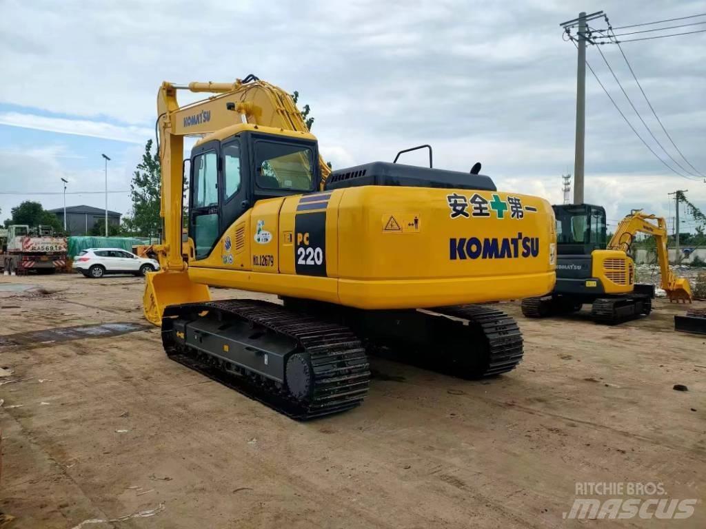 Komatsu PC 220 Kāpurķēžu ekskavatori