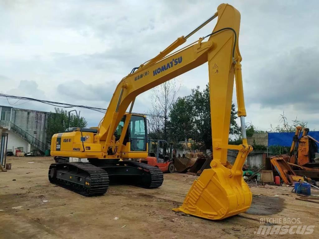 Komatsu PC 220 Kāpurķēžu ekskavatori