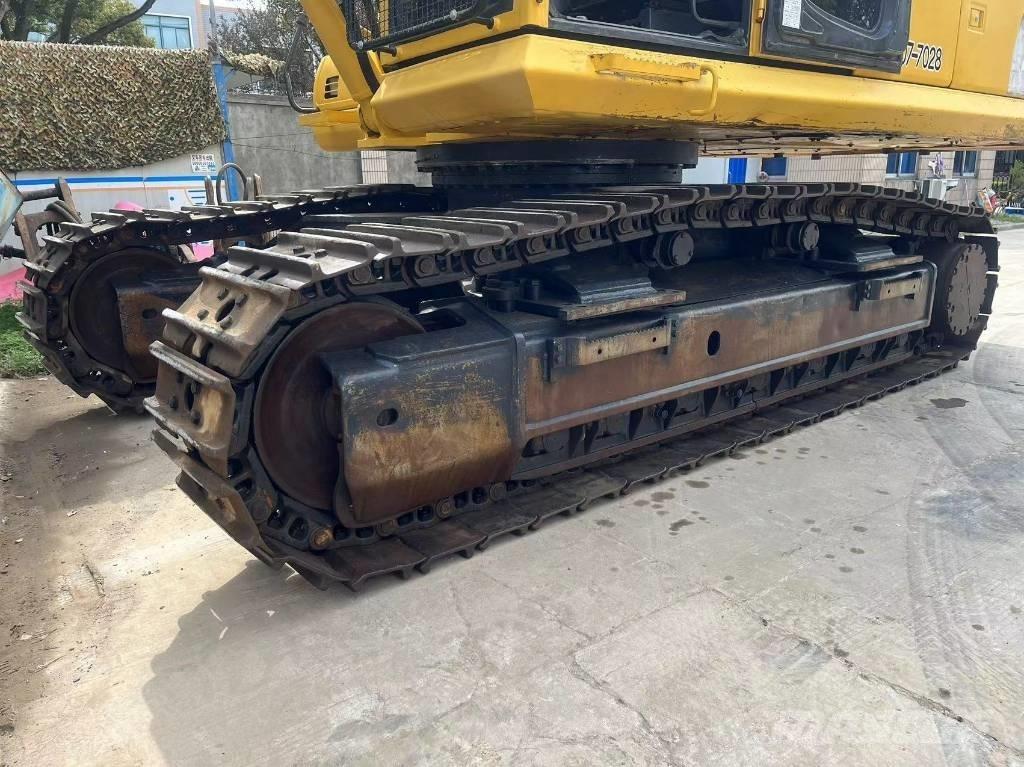 Komatsu PC 450-8 Kāpurķēžu ekskavatori