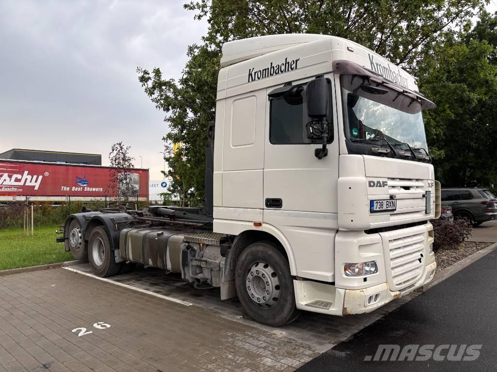 DAF XF 105 Treileri ar āķi