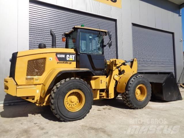 CAT 938M Iekrāvēji uz riteņiem