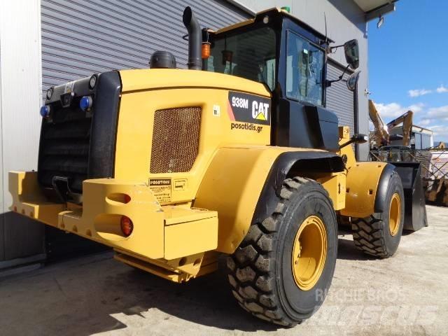 CAT 938M Iekrāvēji uz riteņiem