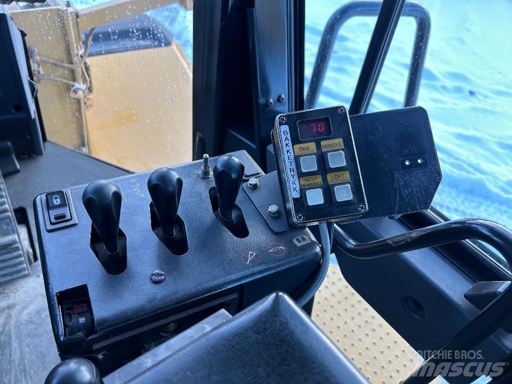 CAT 950G Iekrāvēji uz riteņiem