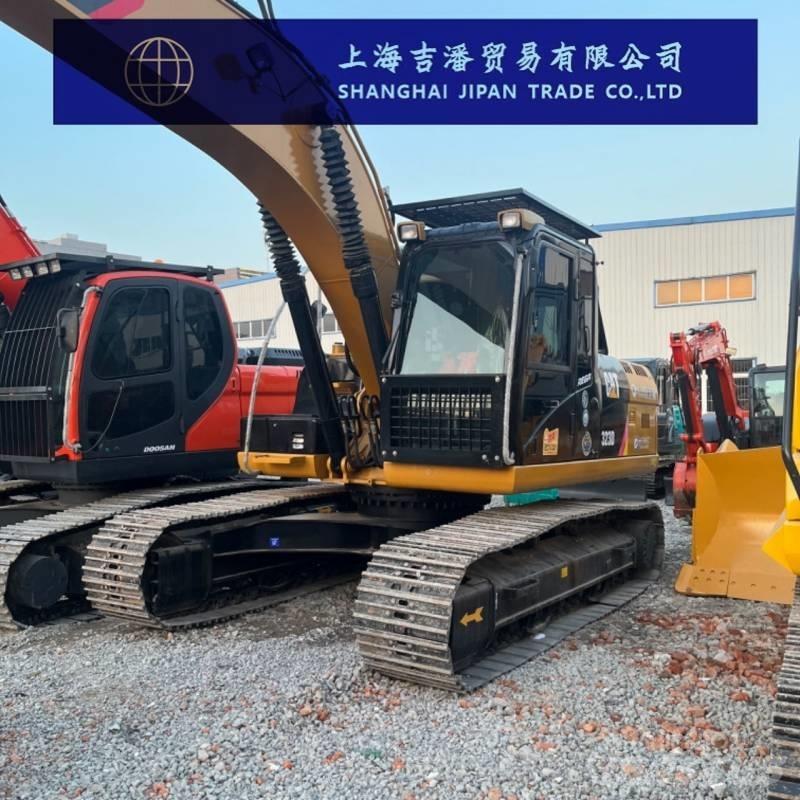 CAT 323 D Kāpurķēžu ekskavatori