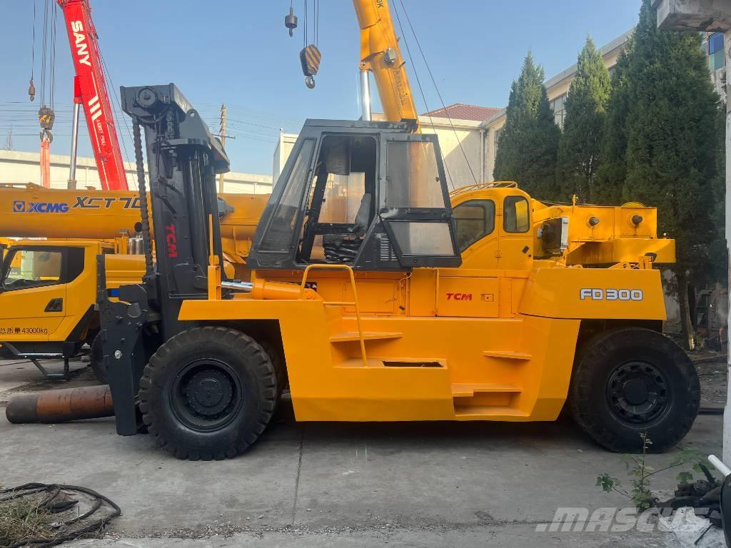 TCM FD 30 T Tehnika ar dīzeļa dzinēju