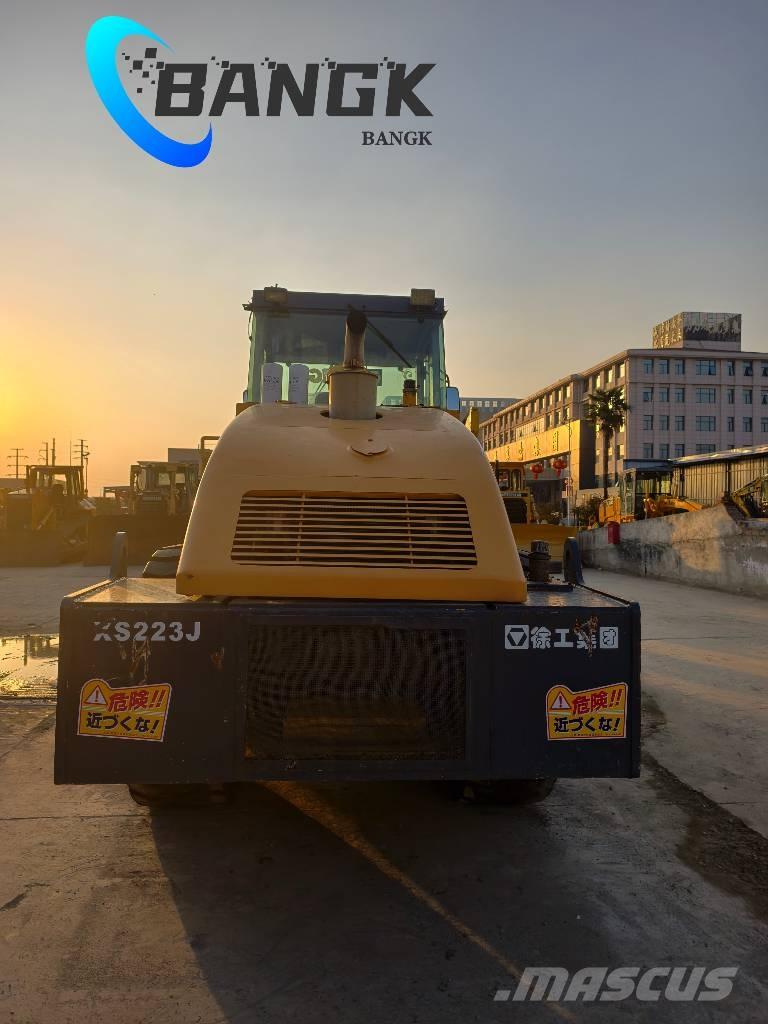 XCMG XS 223 J Vienvalča grunts veltņi