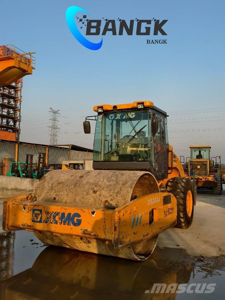 XCMG XS 223 J Vienvalča grunts veltņi