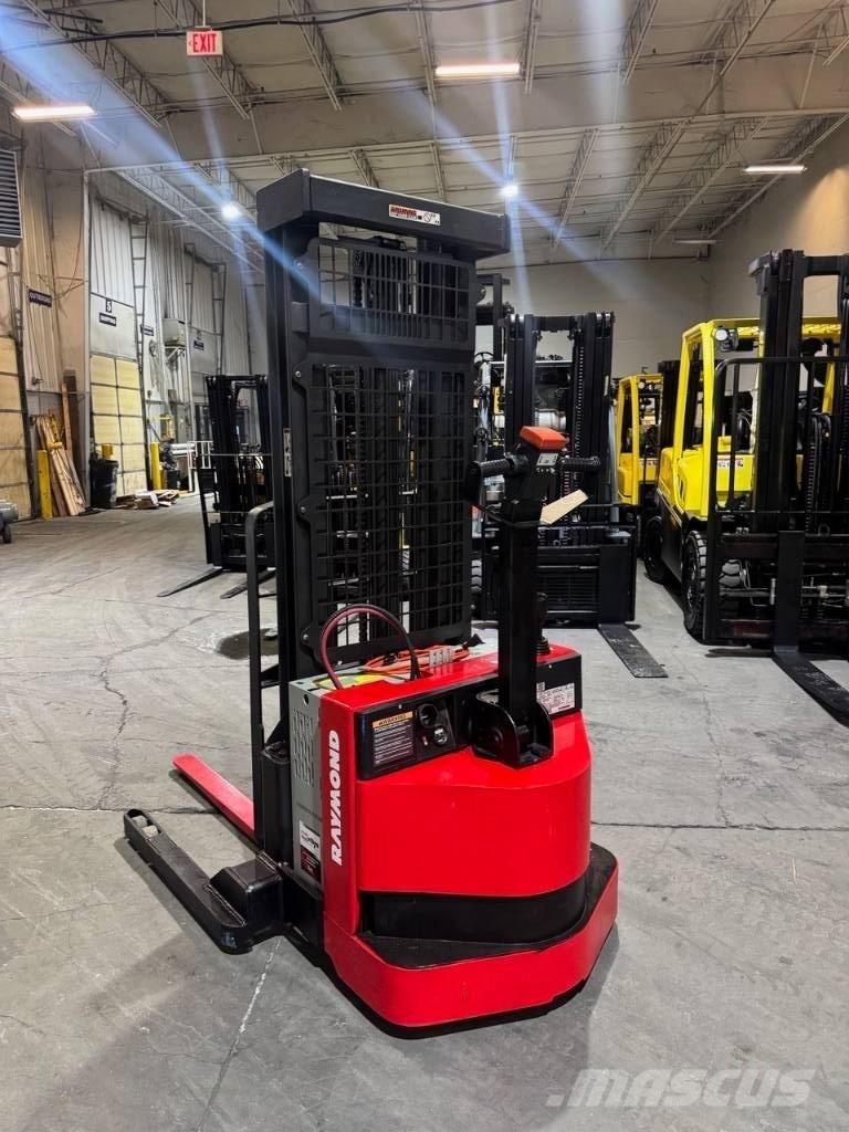 Raymond RSS40 Pašgājēji krautnētāji