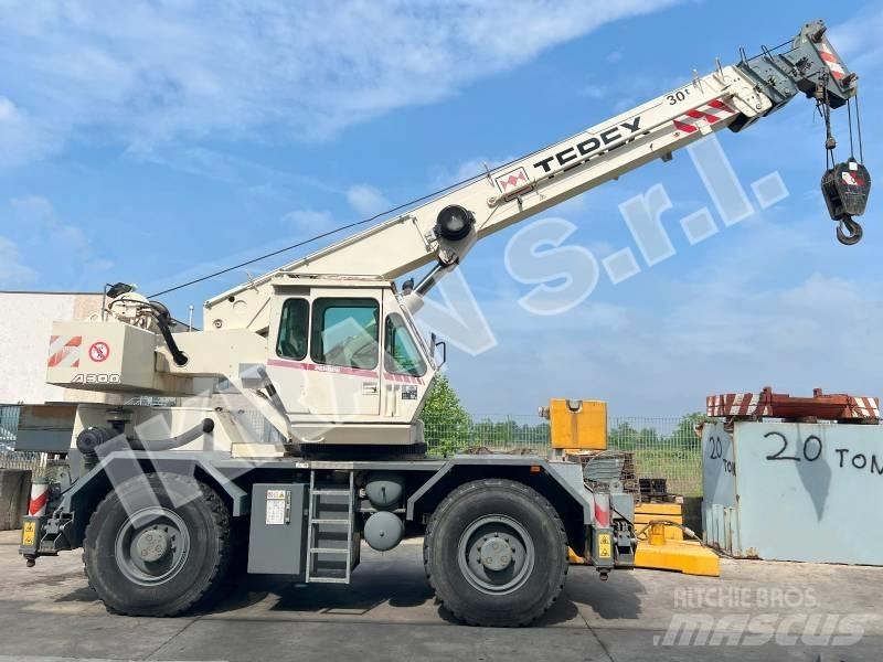Terex A 300 Celtņi nelīdzenām virsmām