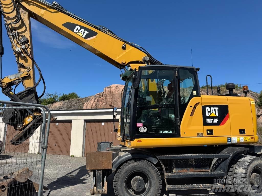 CAT M316F Ekskavatori uz riteņiem