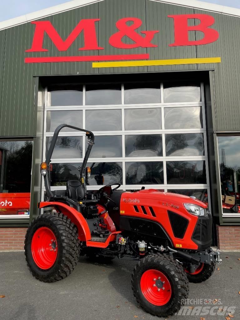 Kubota LX 401 Kompaktie traktori