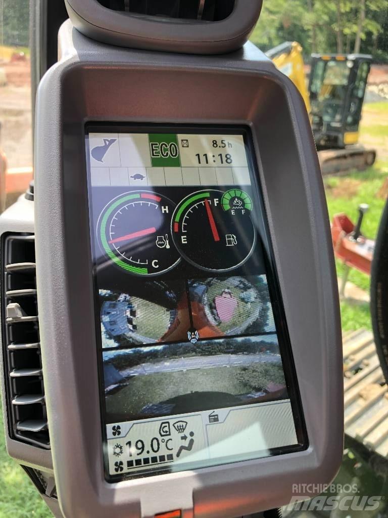 Hitachi ZX245USLC-6 Kāpurķēžu ekskavatori