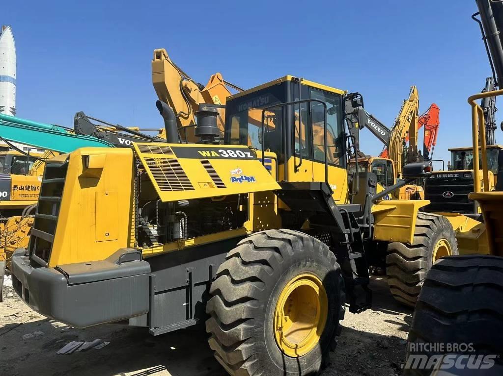 Komatsu WA380-6 Iekrāvēji uz riteņiem