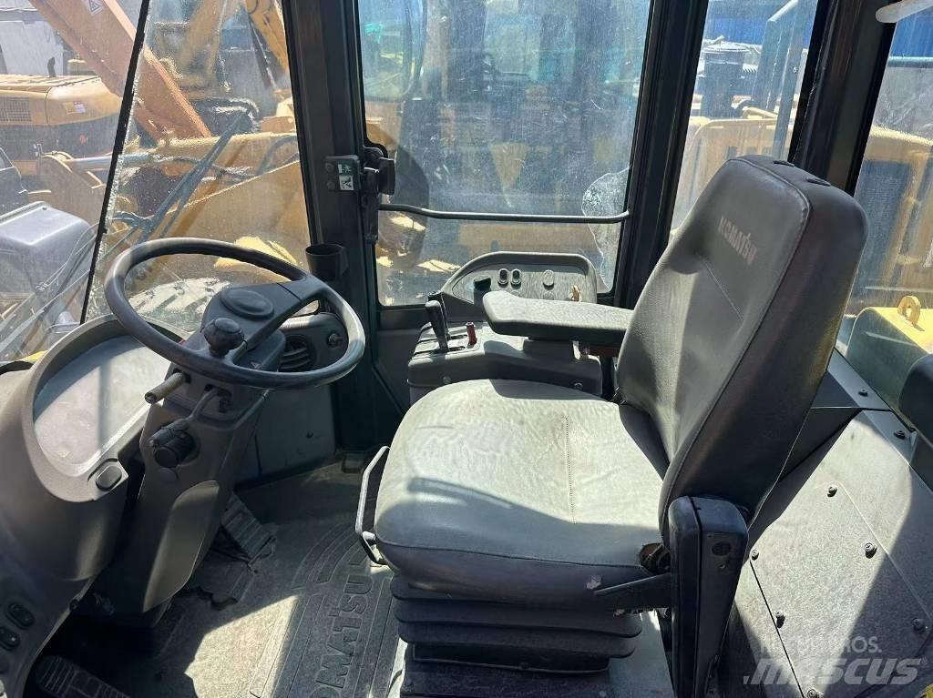 Komatsu WA380-6 Iekrāvēji uz riteņiem