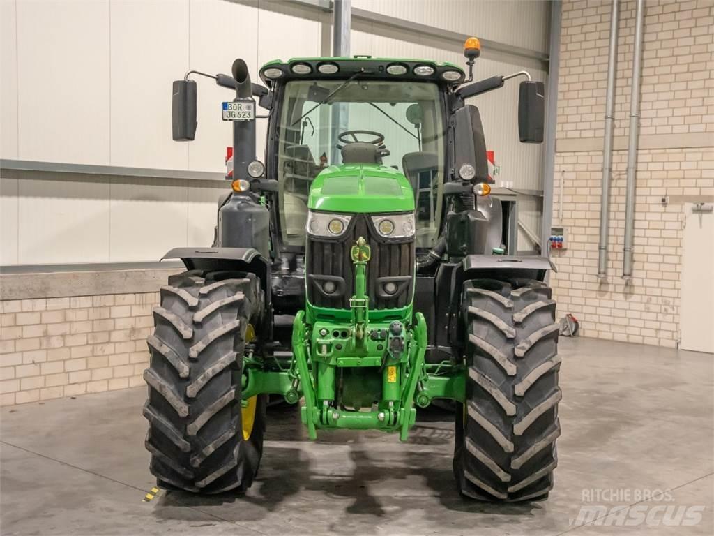 John Deere 6230R Traktori
