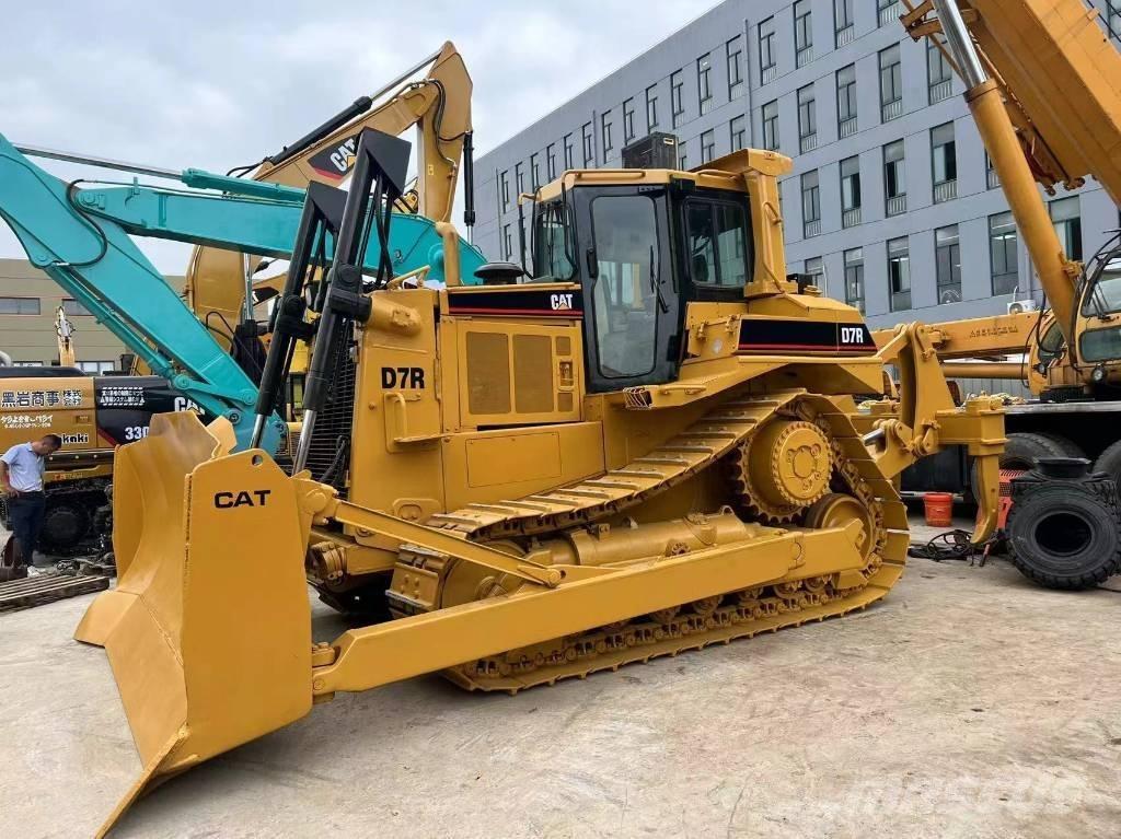 CAT D 7 R Kāpurķēžu buldozeri