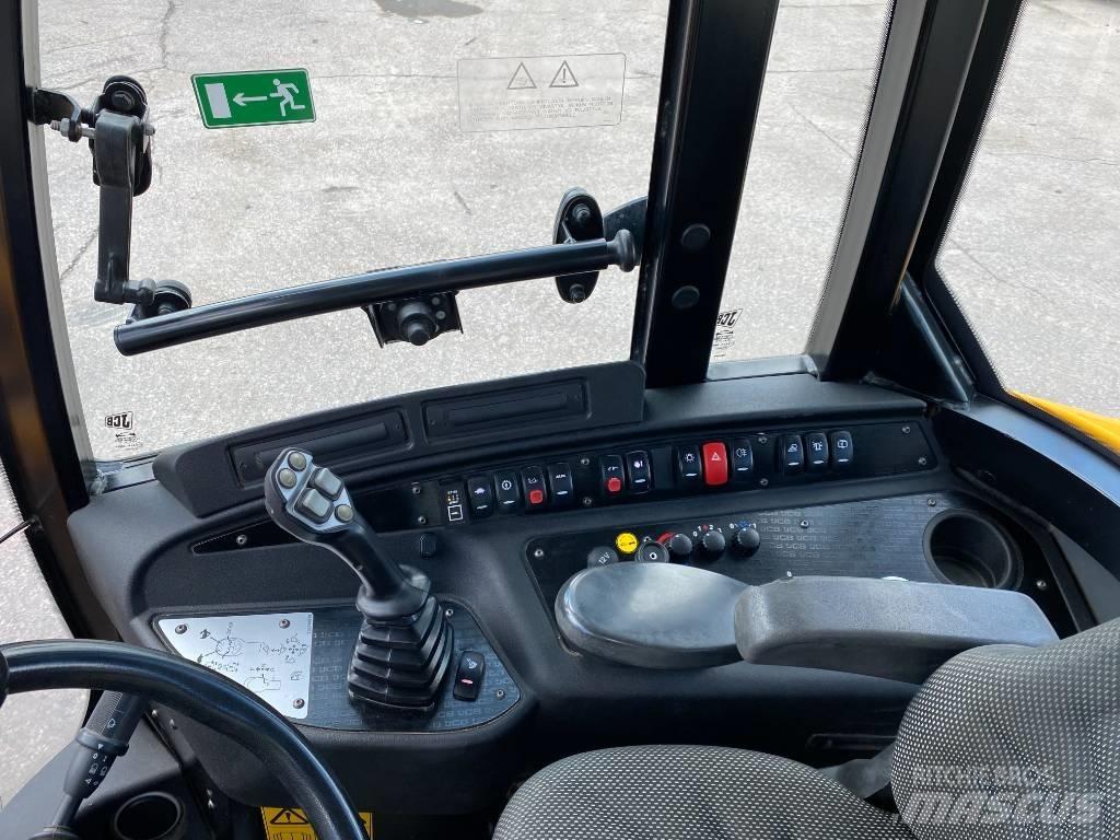 JCB 409 T4 Iekrāvēji uz riteņiem