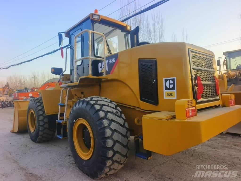 CAT 966G Iekrāvēji uz riteņiem