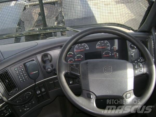 Volvo FH12 Šasija ar kabīni