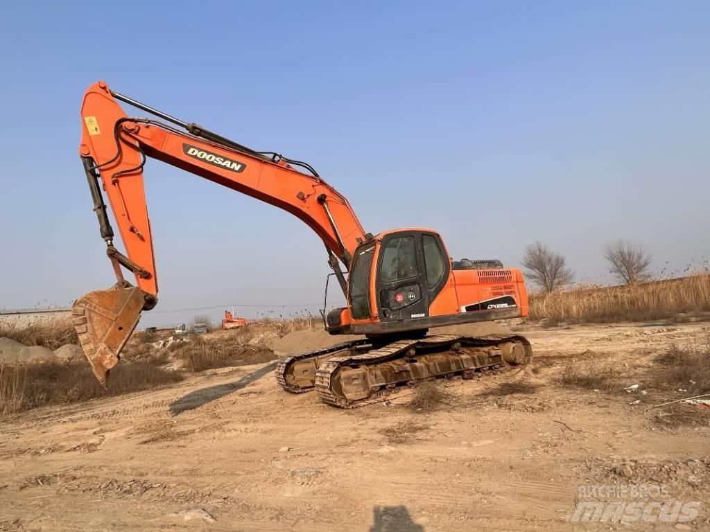 Doosan DX225LC-9C Kāpurķēžu ekskavatori