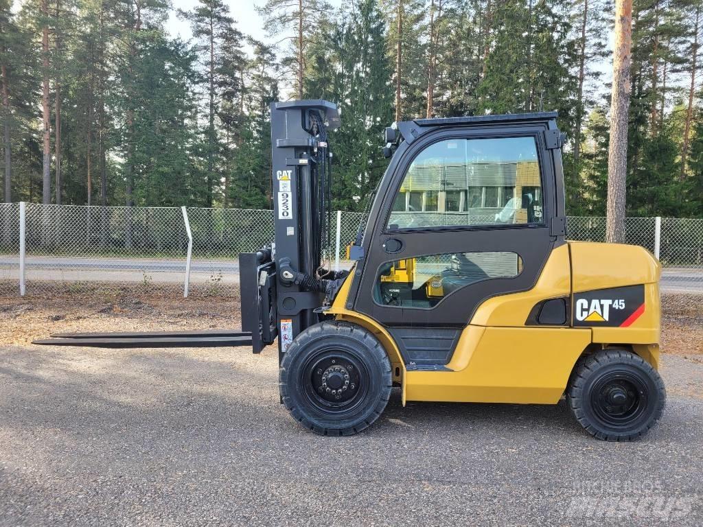 CAT DP45NB Tehnika ar dīzeļa dzinēju