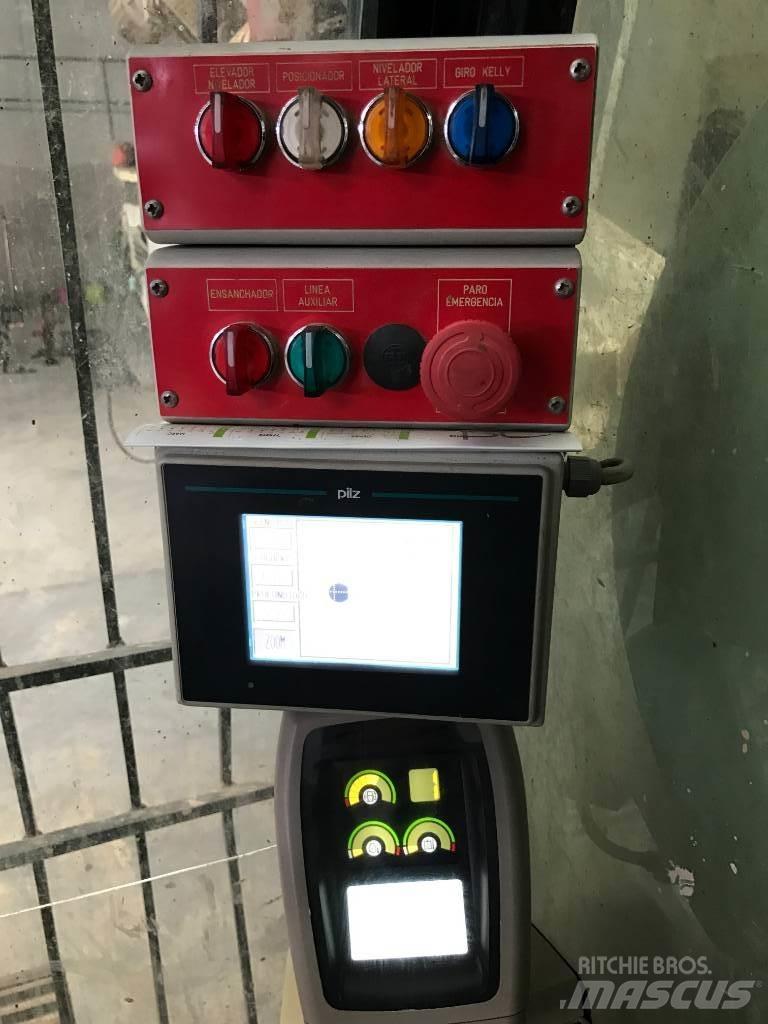 CAT 330 C Kāpurķēžu ekskavatori