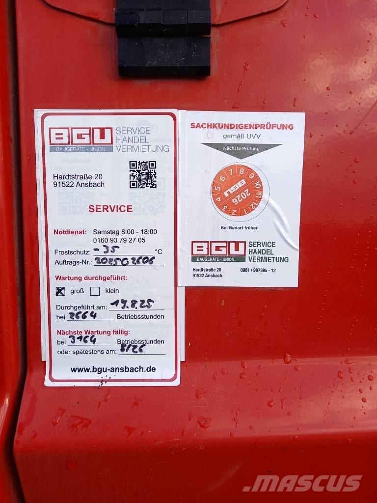 Manitou 220 TJ + Teleskopiskie pacēlāji