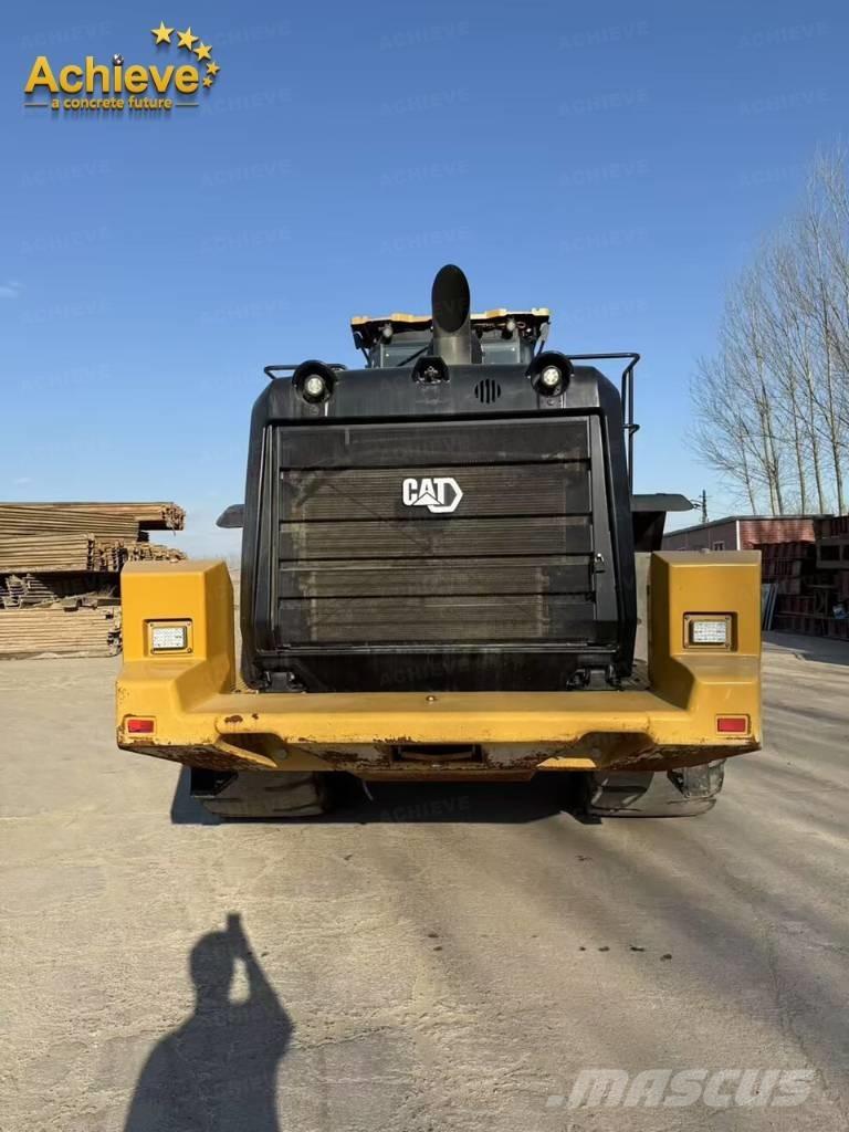 CAT 982 Iekrāvēji uz riteņiem