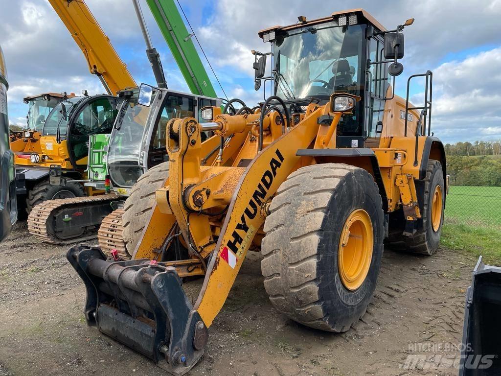 Hyundai HL 960 Iekrāvēji uz riteņiem