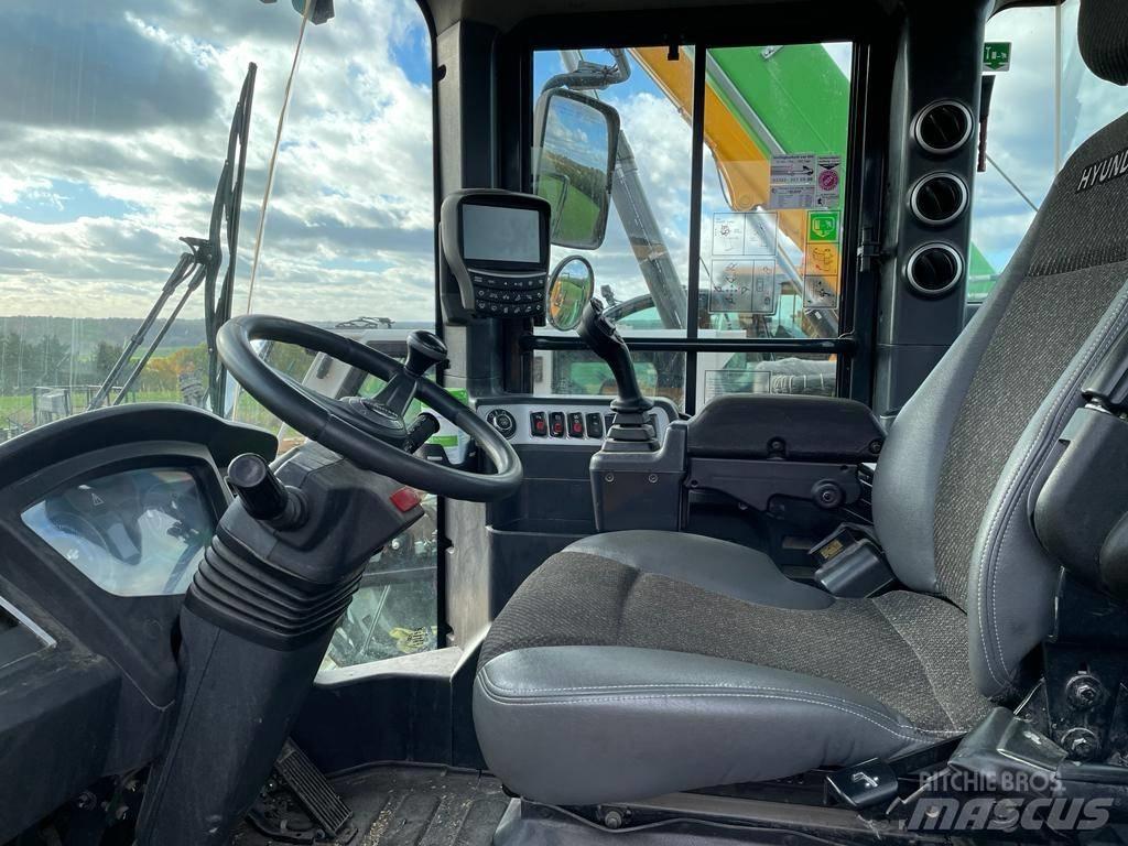 Hyundai HL 960 Iekrāvēji uz riteņiem