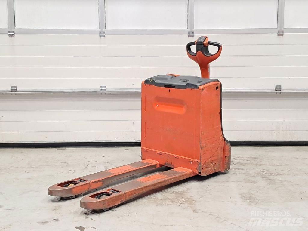 Linde T16 Zemie palešu pacēlāji
