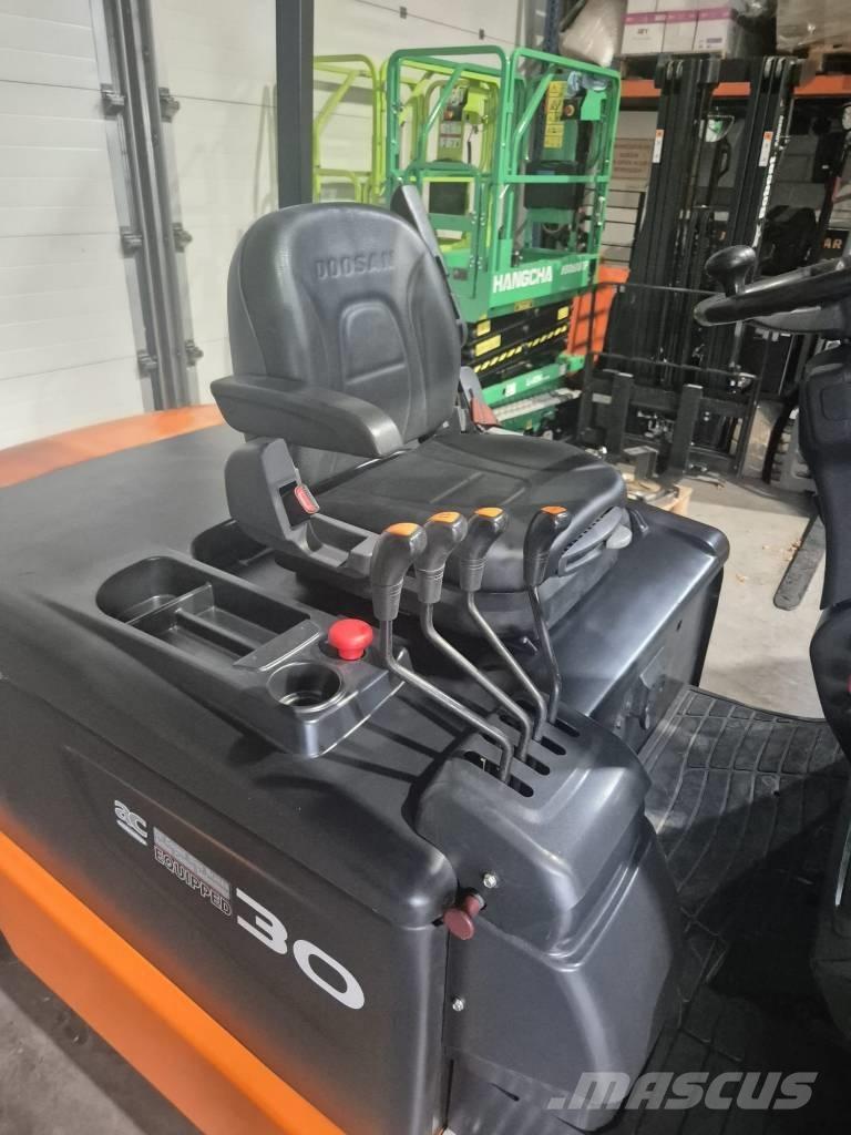Doosan B 30 X-5 Elektriskie iekrāvēji