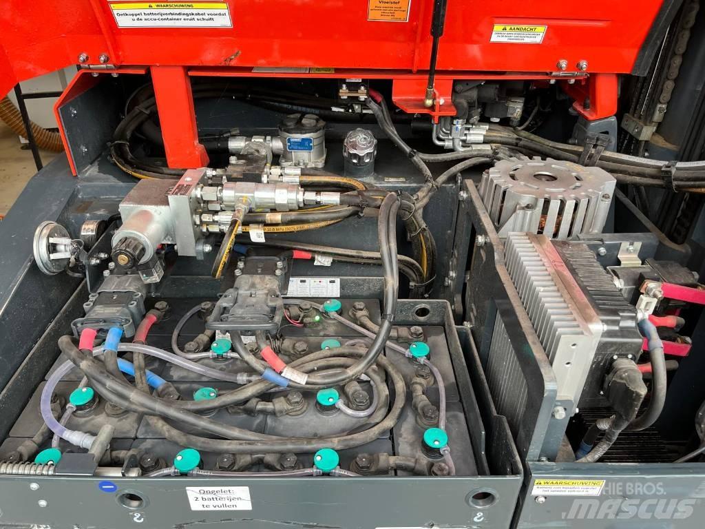 Combilift CBE3000 Pārvadātājs iekraušanai no sāniem