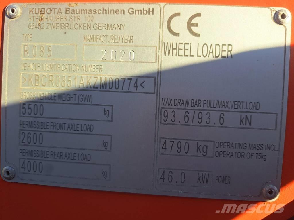 Kubota R 085 Iekrāvēji uz riteņiem