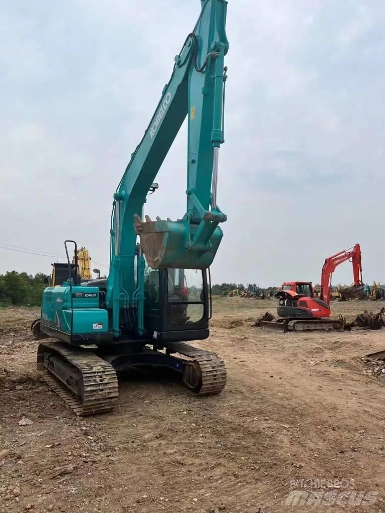 Kobelco SK 140 Kāpurķēžu ekskavatori