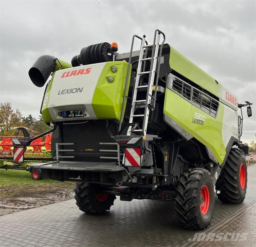 CLAAS Lexion 5300 Ražas novākšanas kombaini