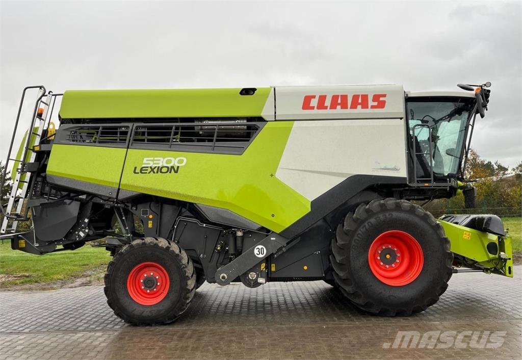 CLAAS Lexion 5300 Ražas novākšanas kombaini