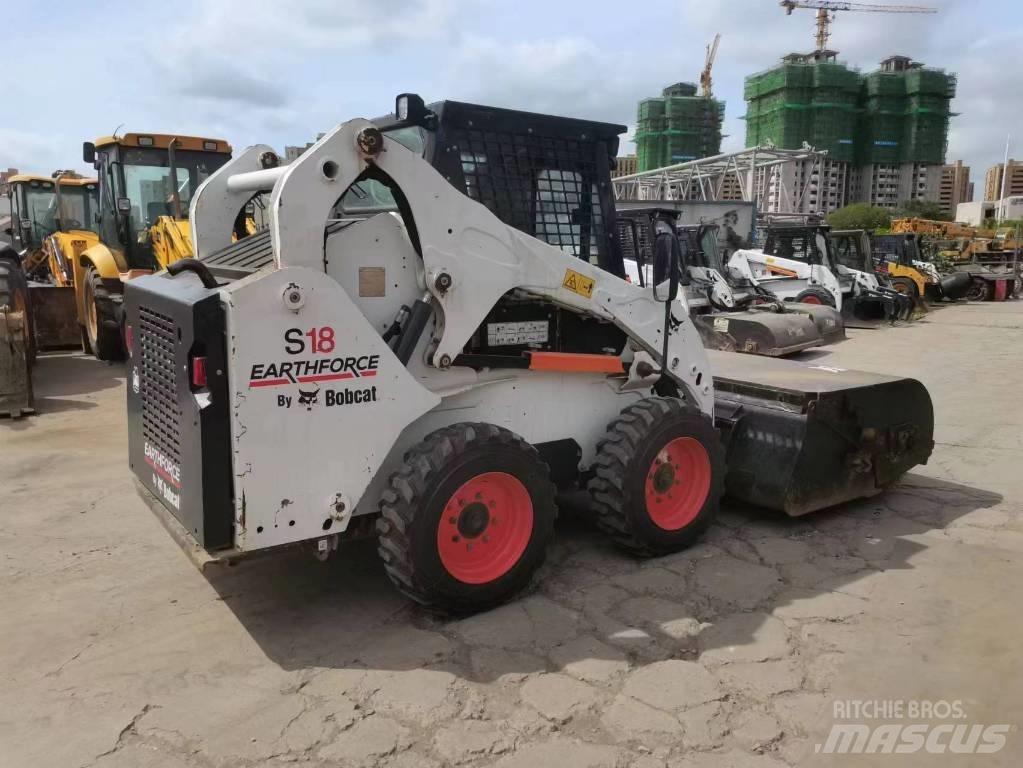 Bobcat S 16 Lietoti riteņu kompaktiekrāvēji