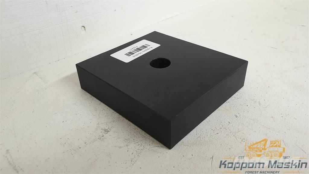 Ponsse P21237 Krāni